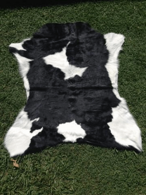 Open image in slideshow, Cowhide - Calf
