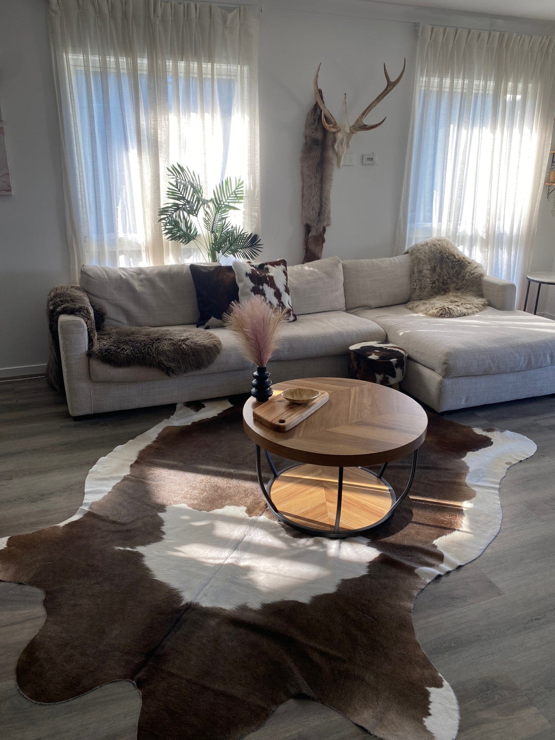 Modern Rustic Living: Bringing Warmth, Texture & Character into Your Home
