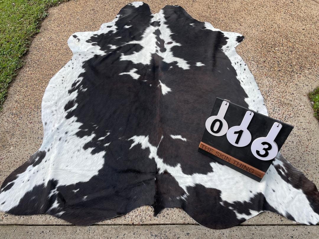 Cowhide Rugs - Tri-coloured