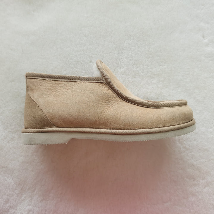 HUGLIE Slippers - The Den