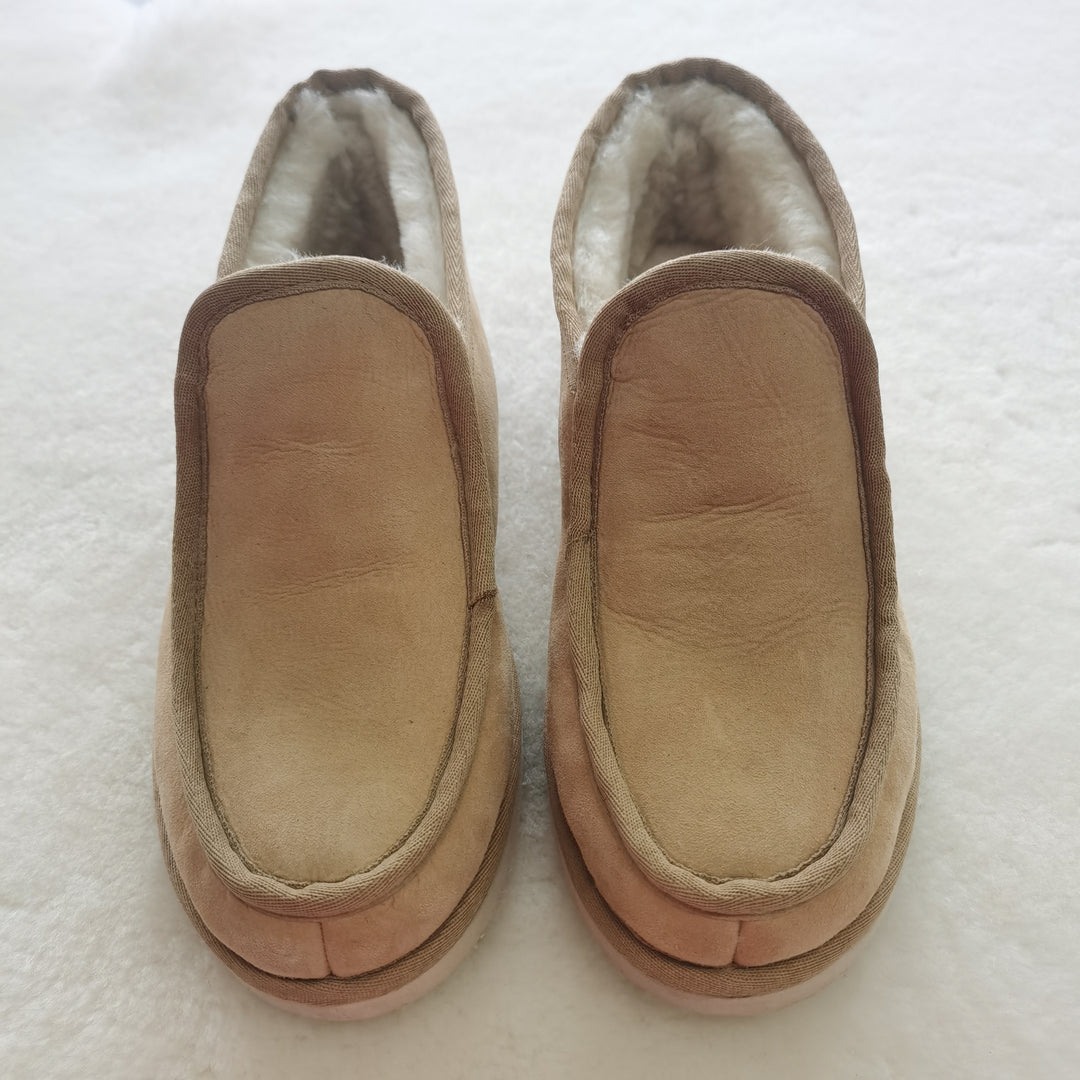 HUGLIE Slippers - The Den