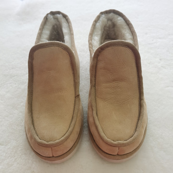 HUGLIE Slippers - The Den