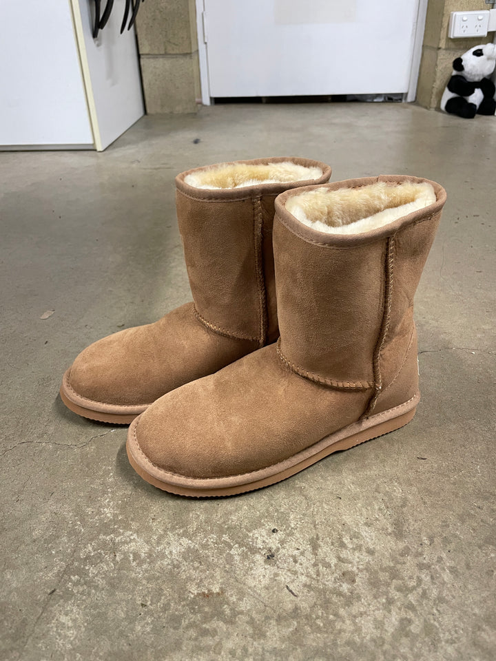 HUGLIE UGG Boots - Haven 3/4