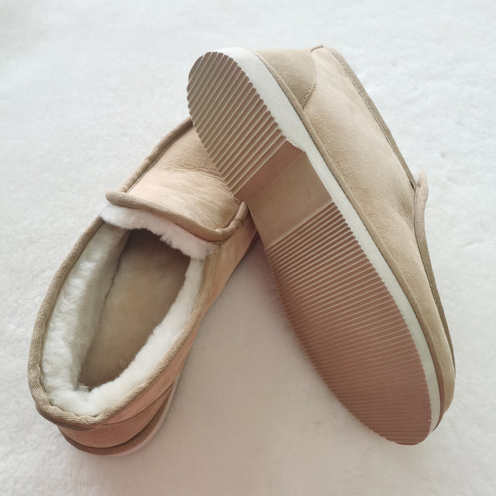 HUGLIE Slippers - The Den