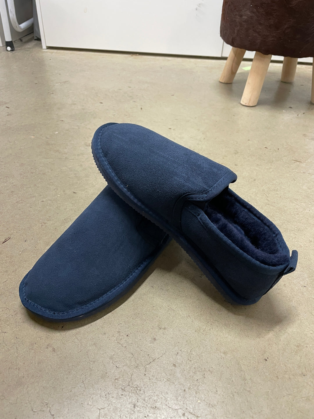 HUGLIE Slippers - Plush Mens