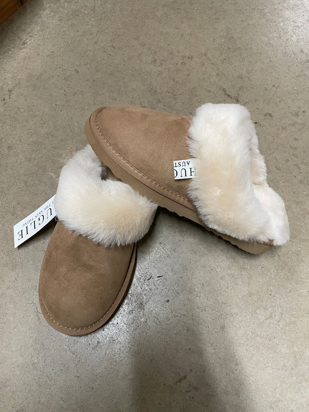 HUGLIE Slippers - Cozee Scuffs