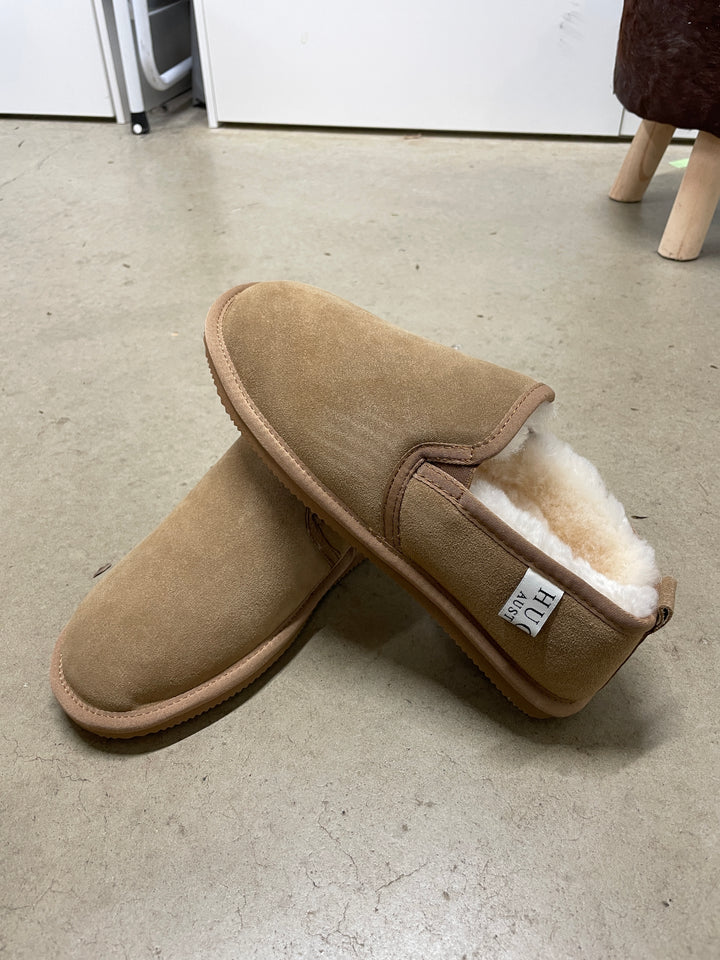 HUGLIE Slippers - Plush Mens
