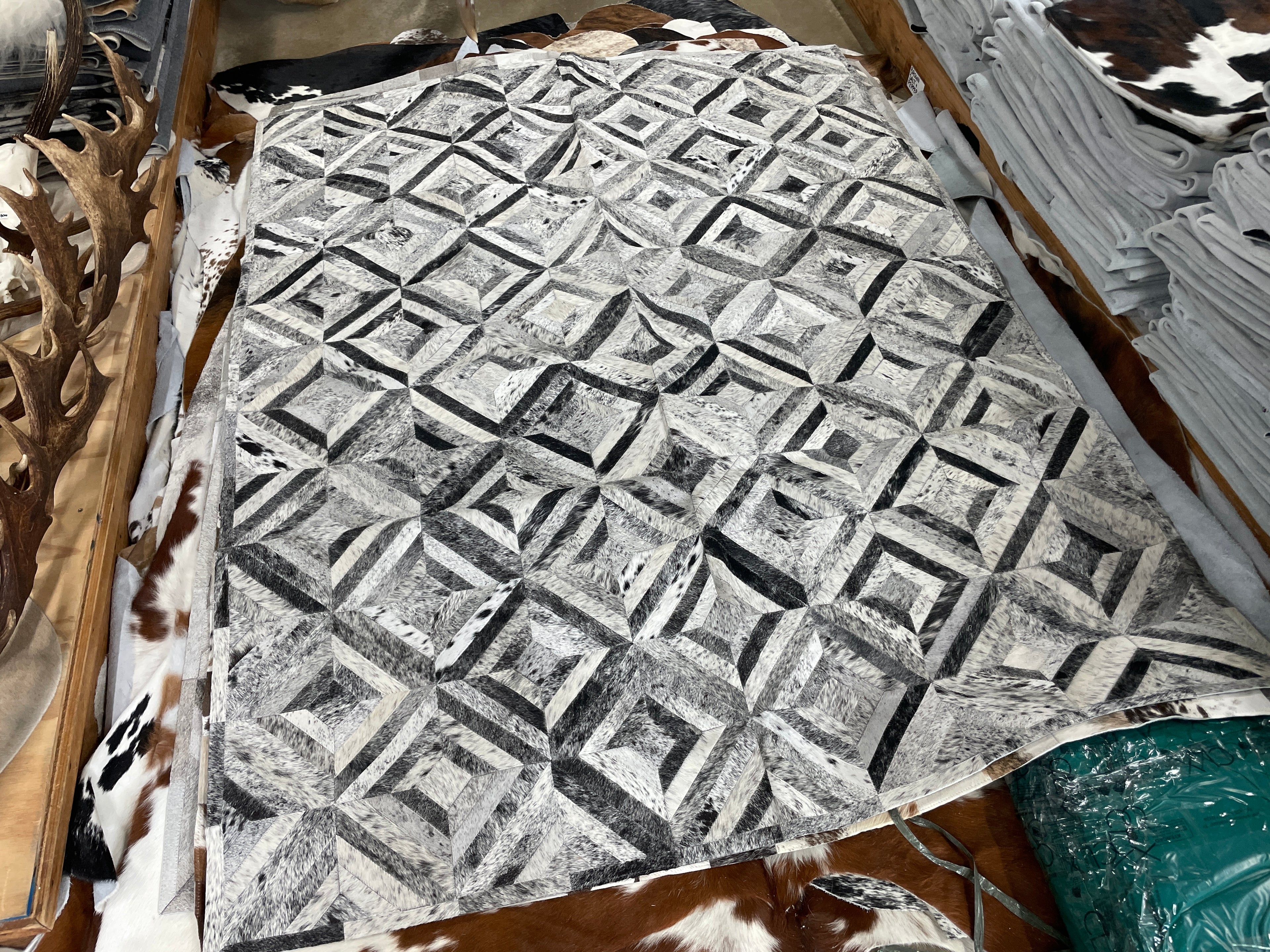 Cowhide - Patchwork Rug 44