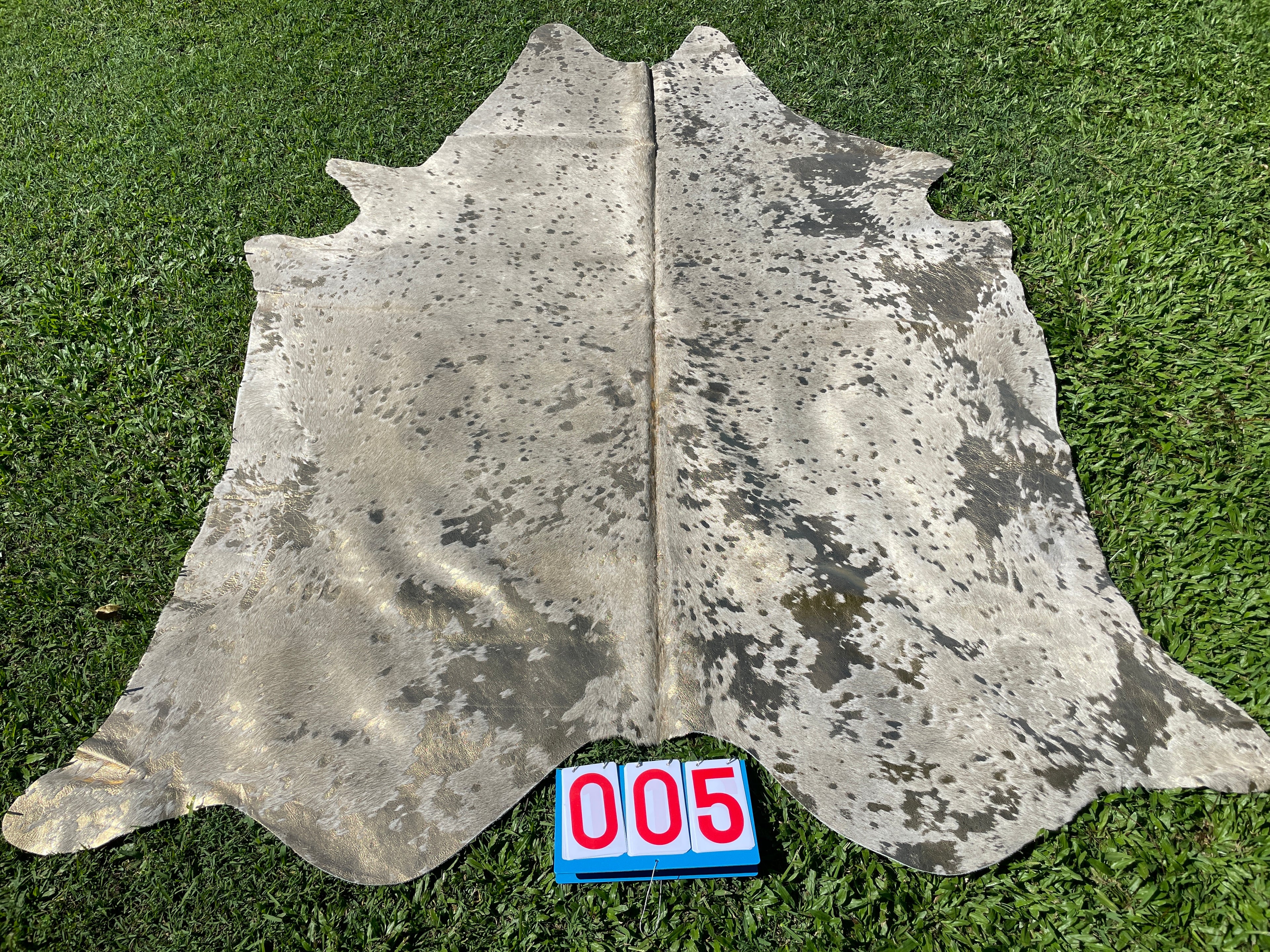 Cowhides - Metallic/ Printed 05
