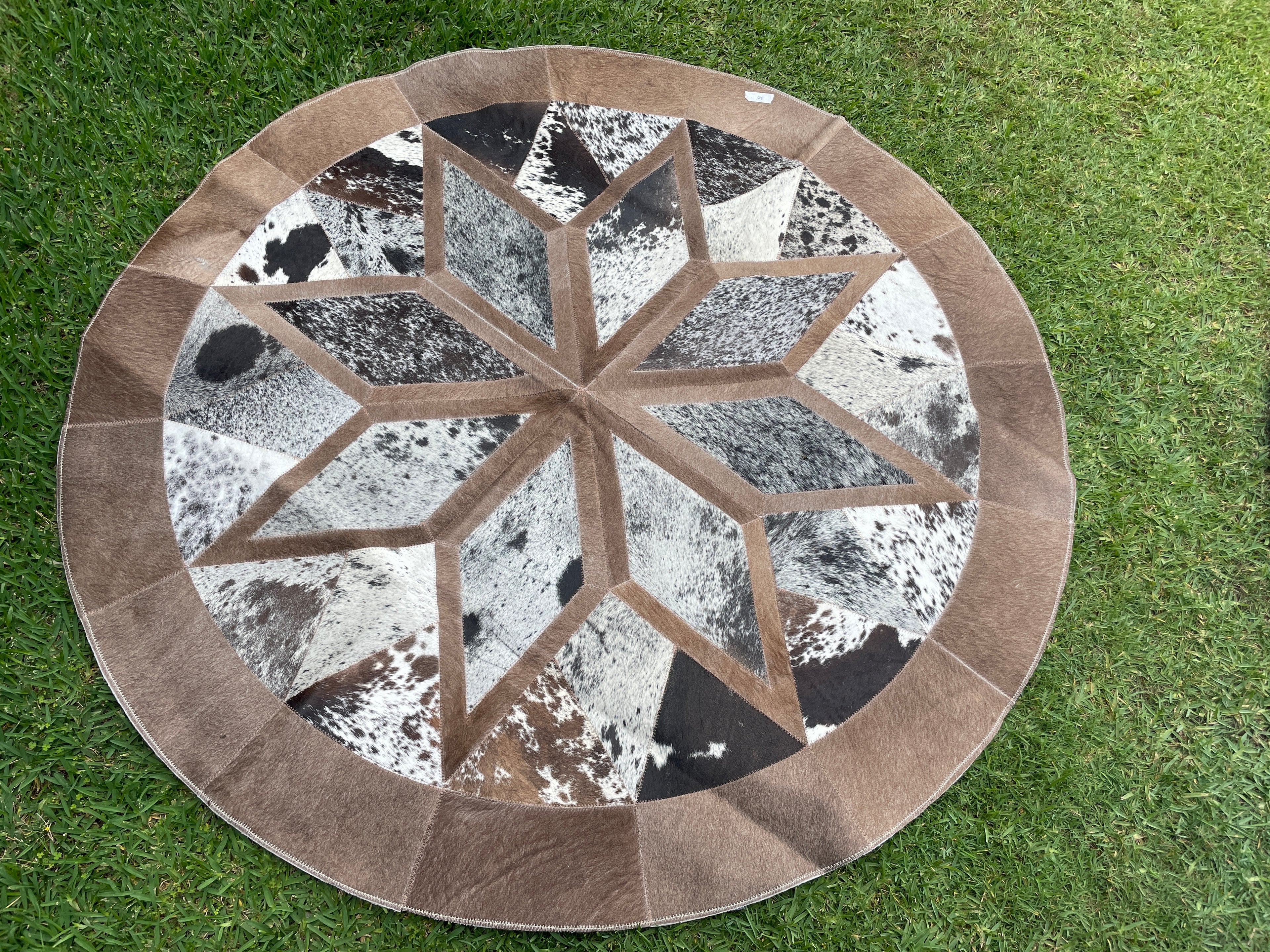 Cowhide - Patchwork Rug 25