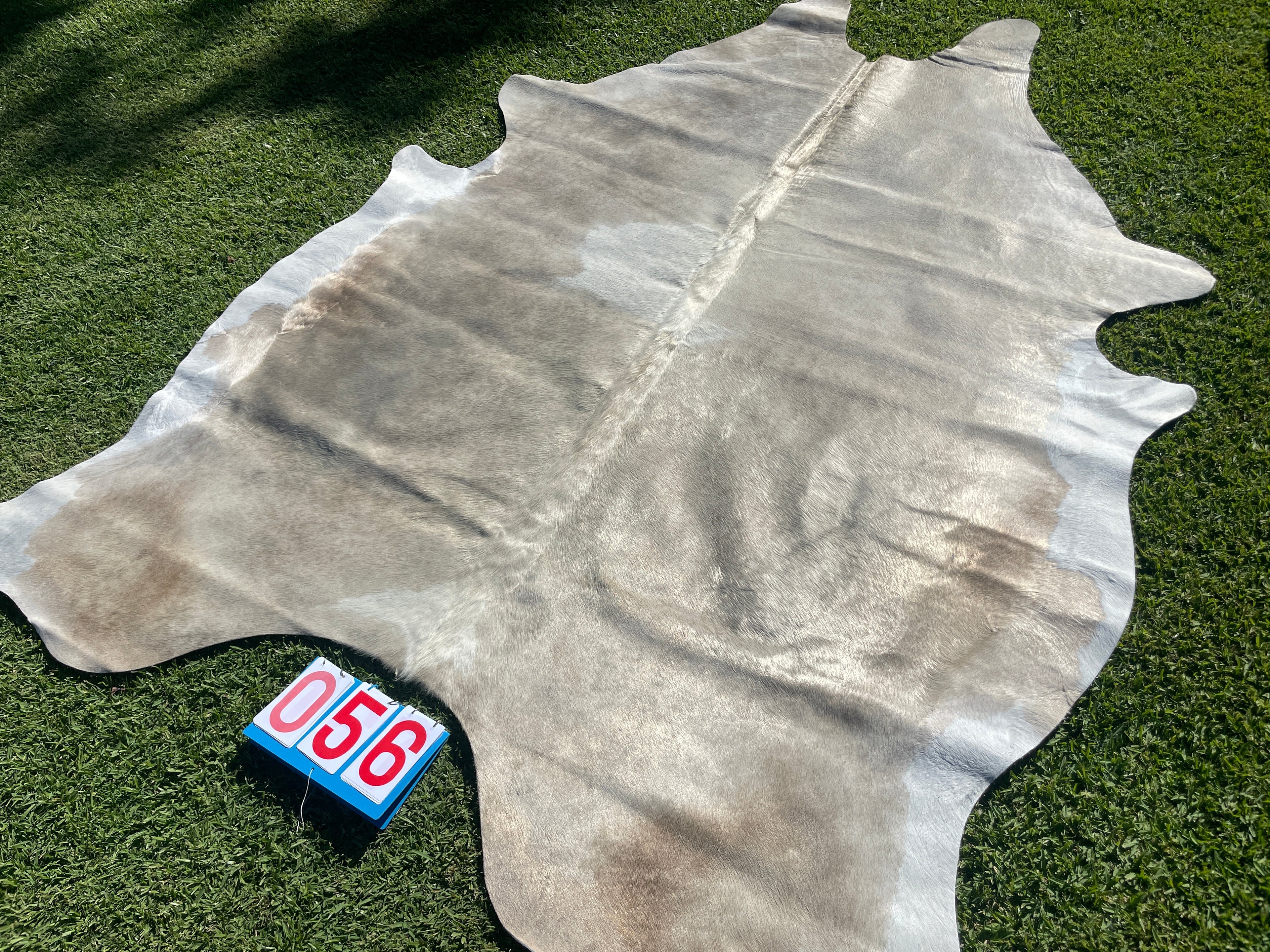 Cowhide 56 Beige Silver & White