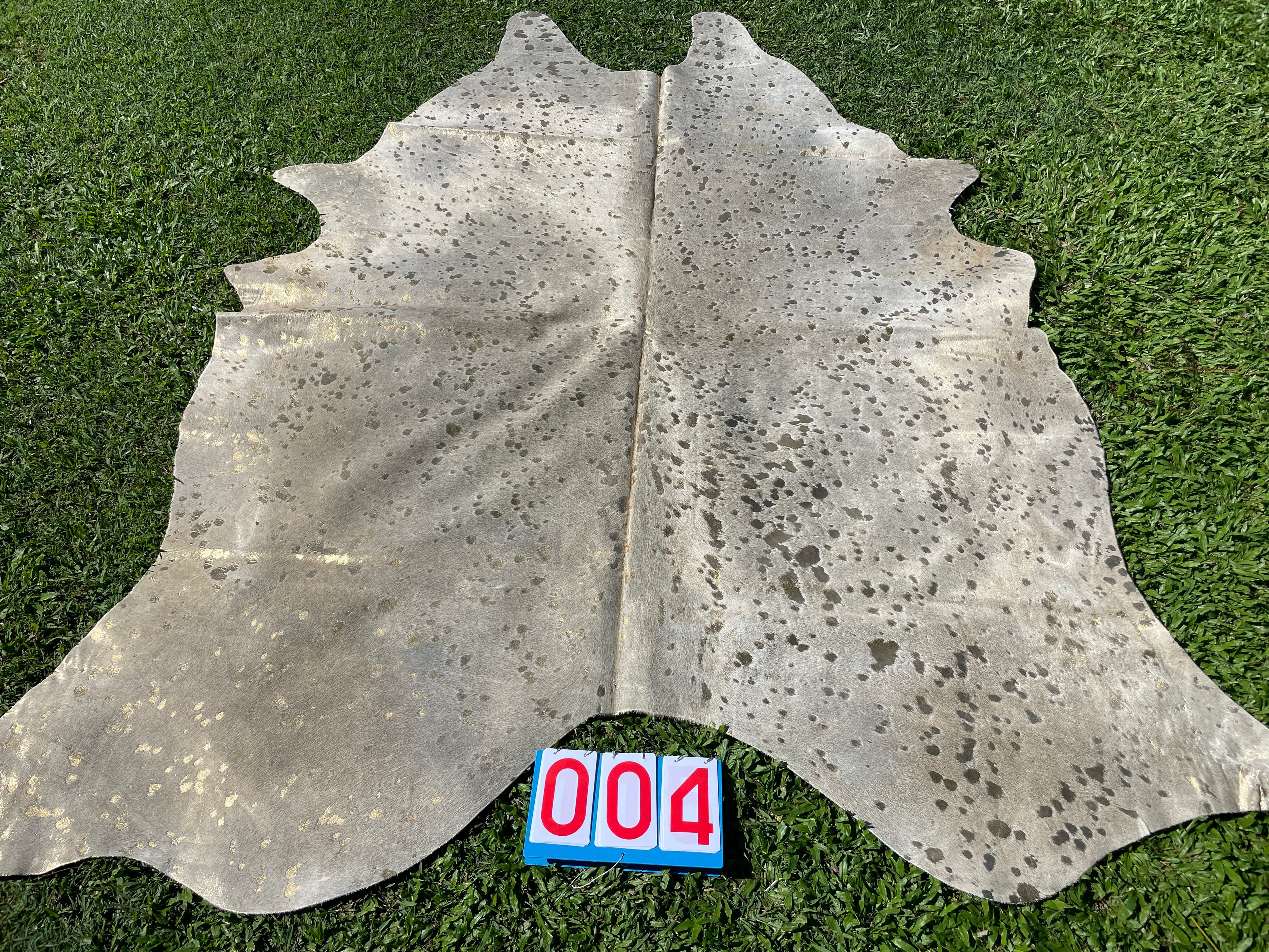 Cowhides - Metallic/ Printed 04