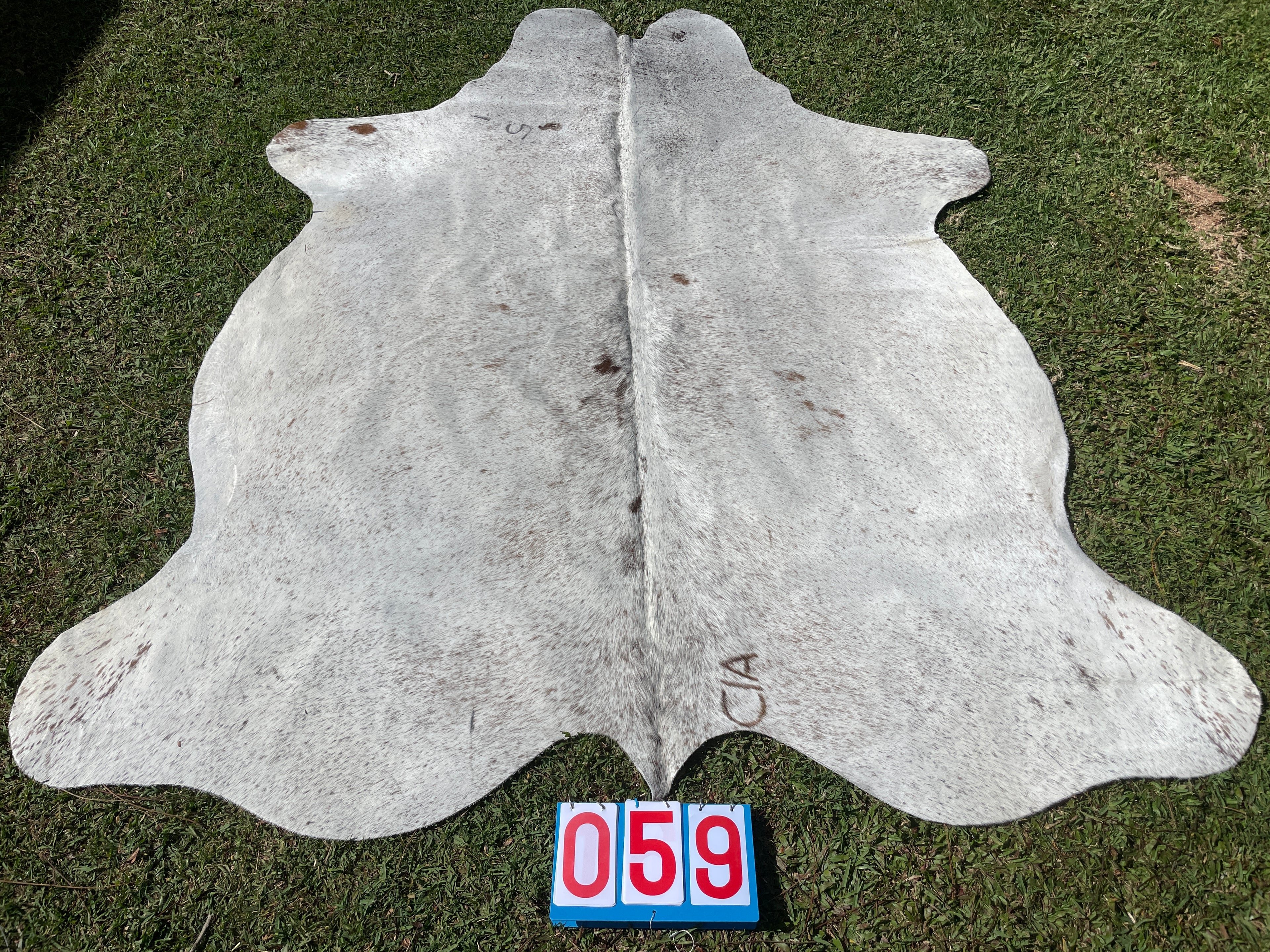 Cowhide 59 Brown Salt & Pepper