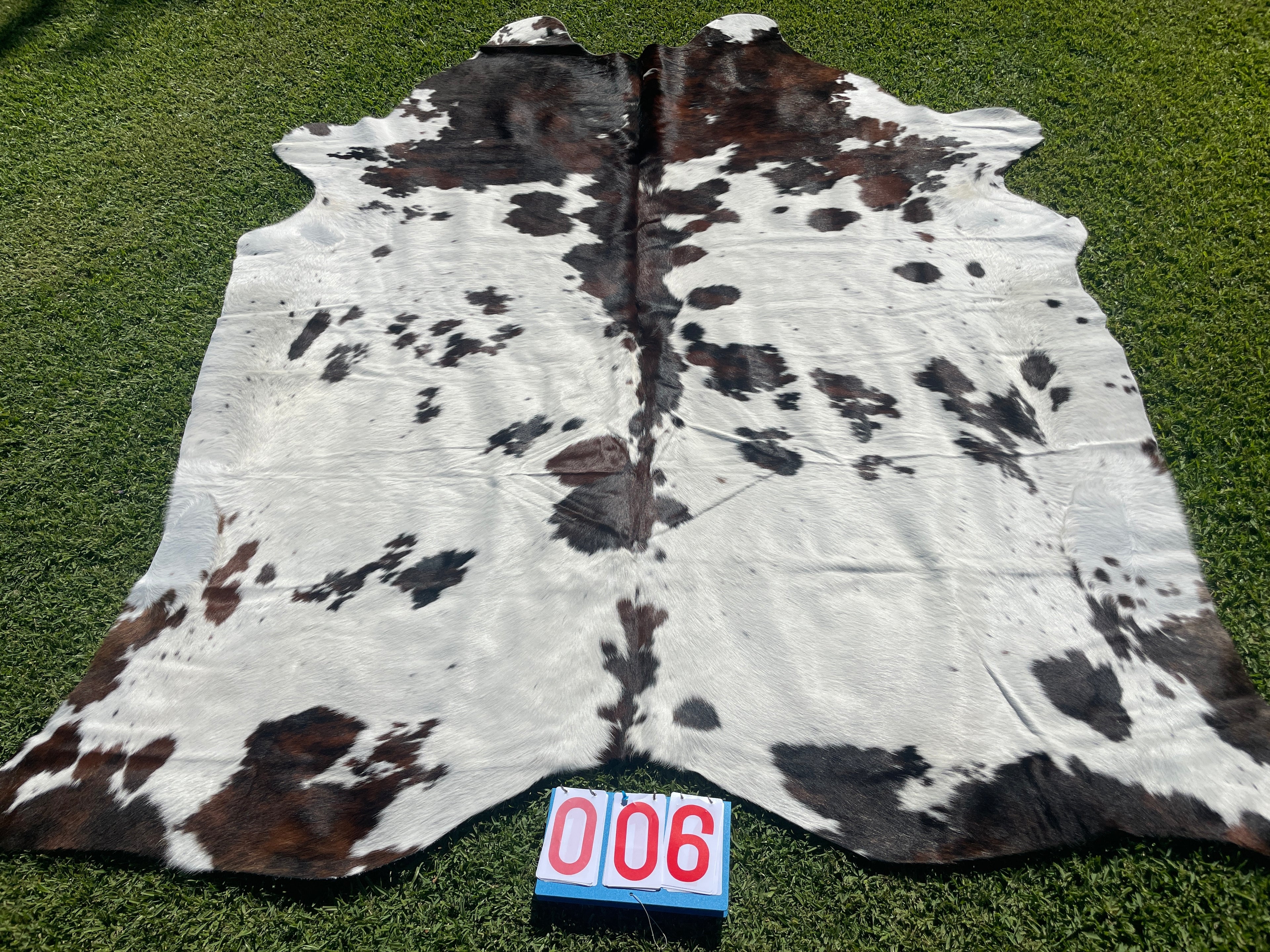 Cowhide 06 Brindle Tri Colour