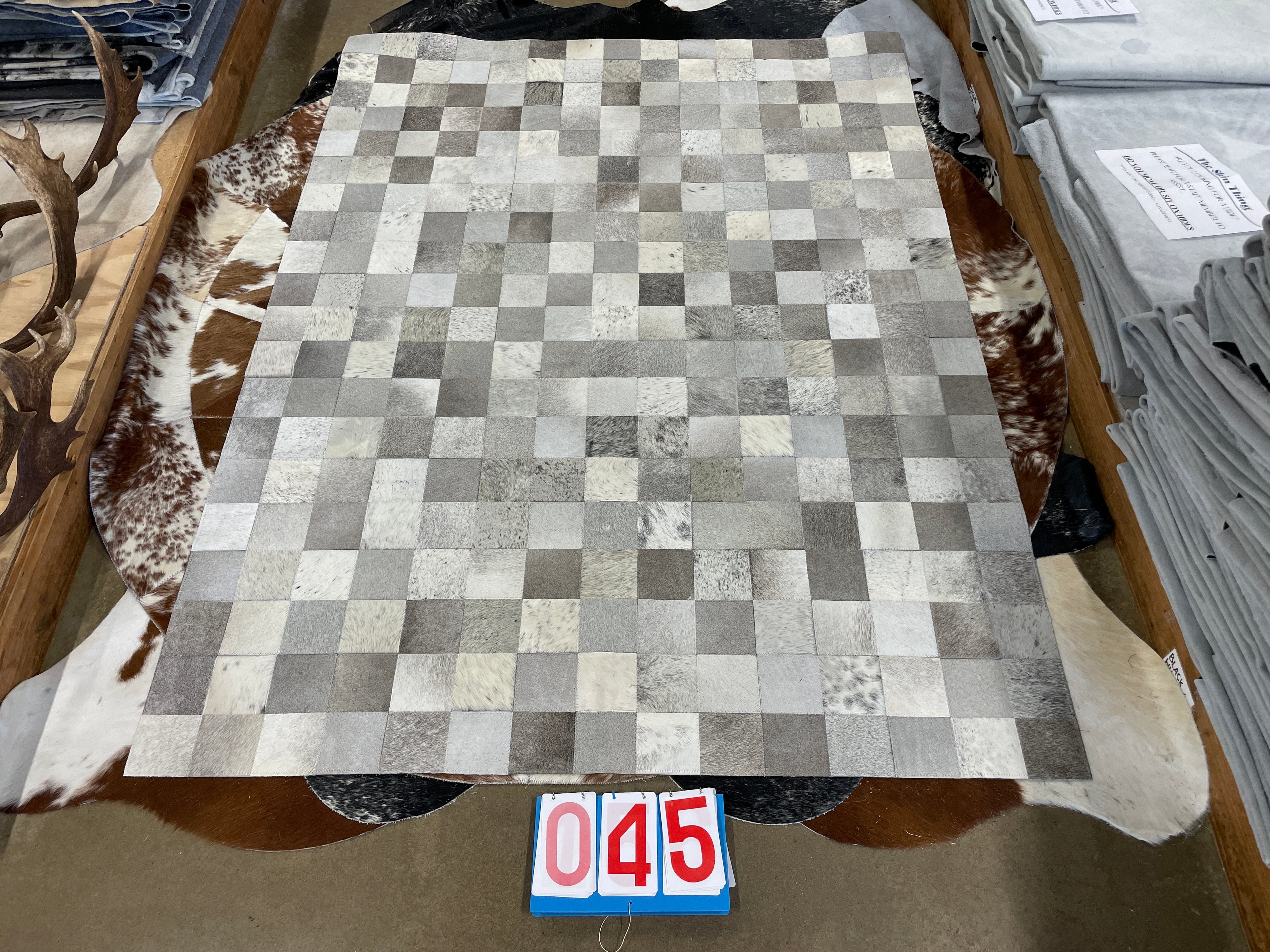 Cowhide - Patchwork Rug 45