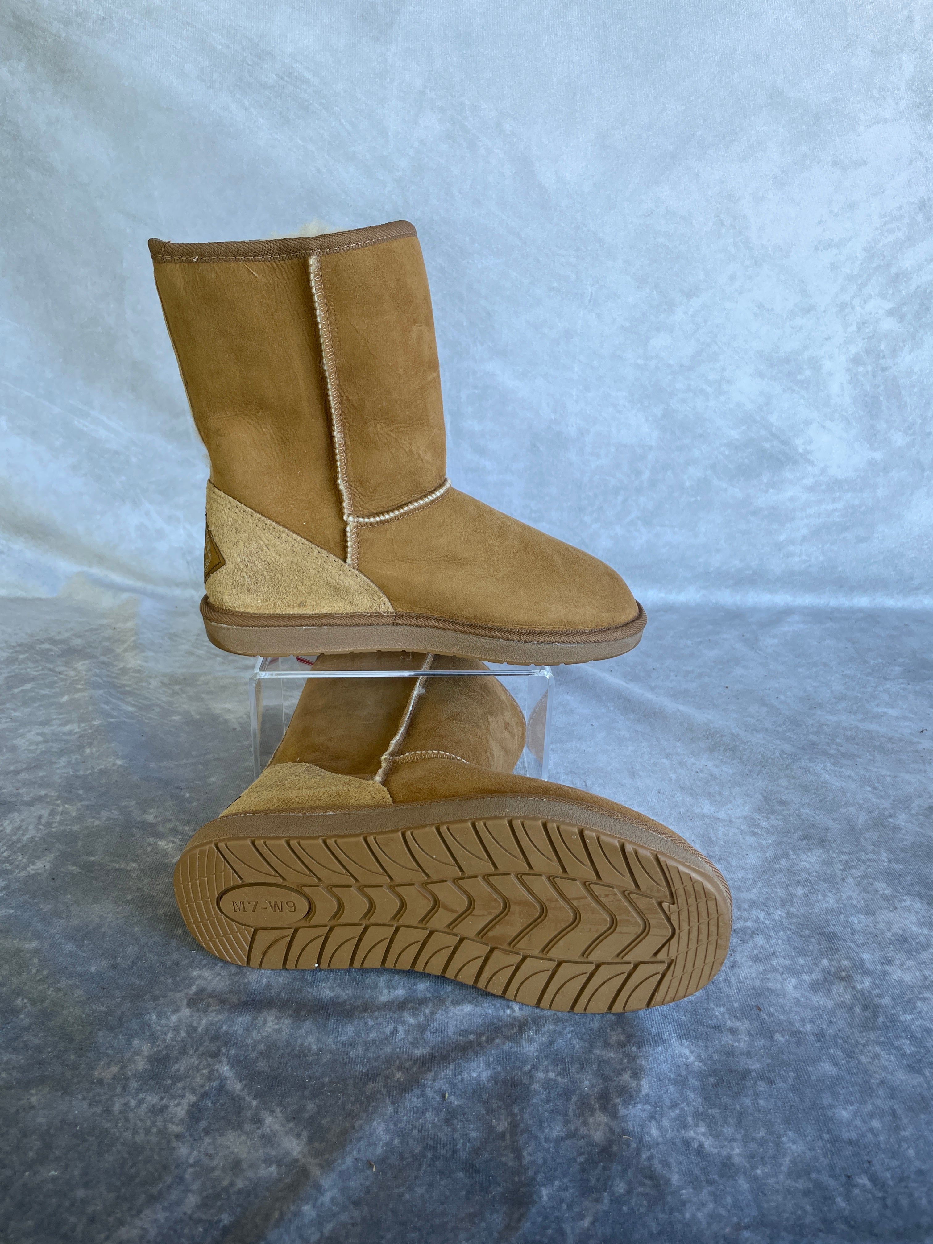 Ugg Boots - Tidal 3/4 (Discontinued Stock of Chocolate only)