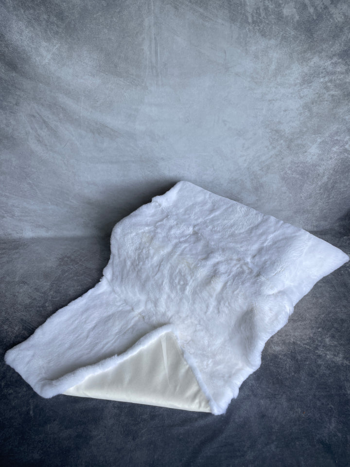Specialty Skin - Rex Rabbit Throw