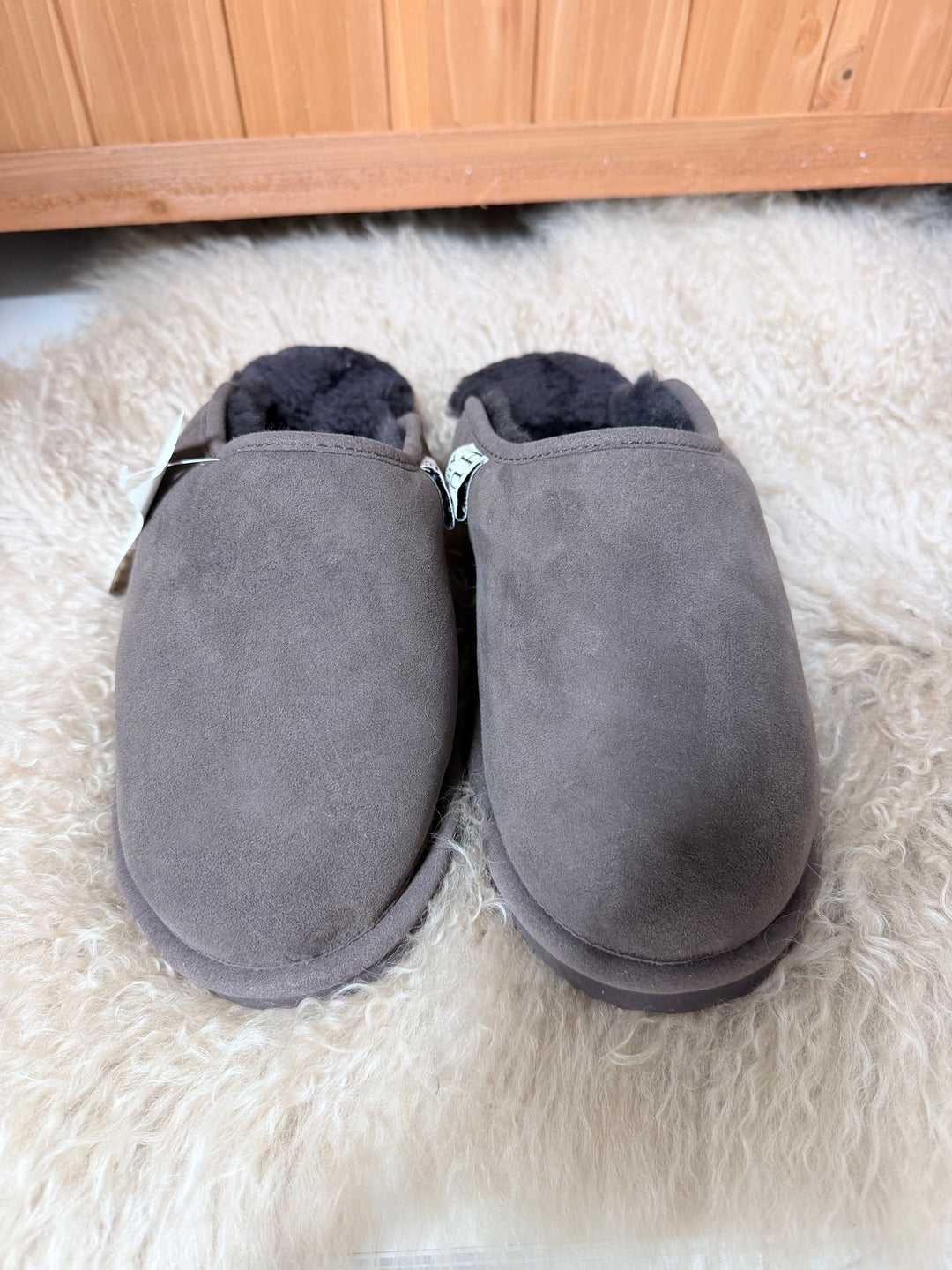 HUGLIE UGG Boots - Ridge Scuffs