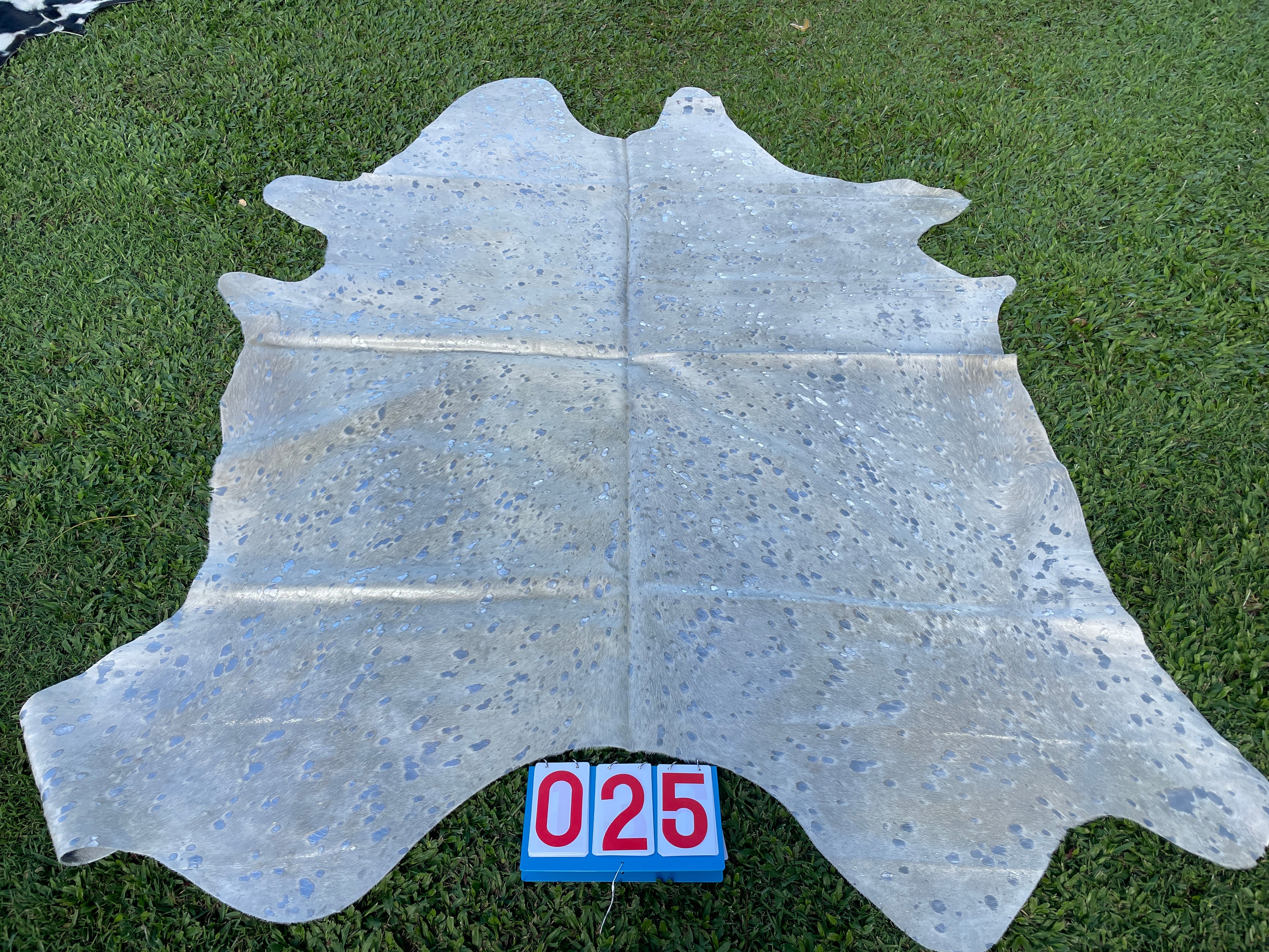 Cowhides - Metallic/ Printed 25