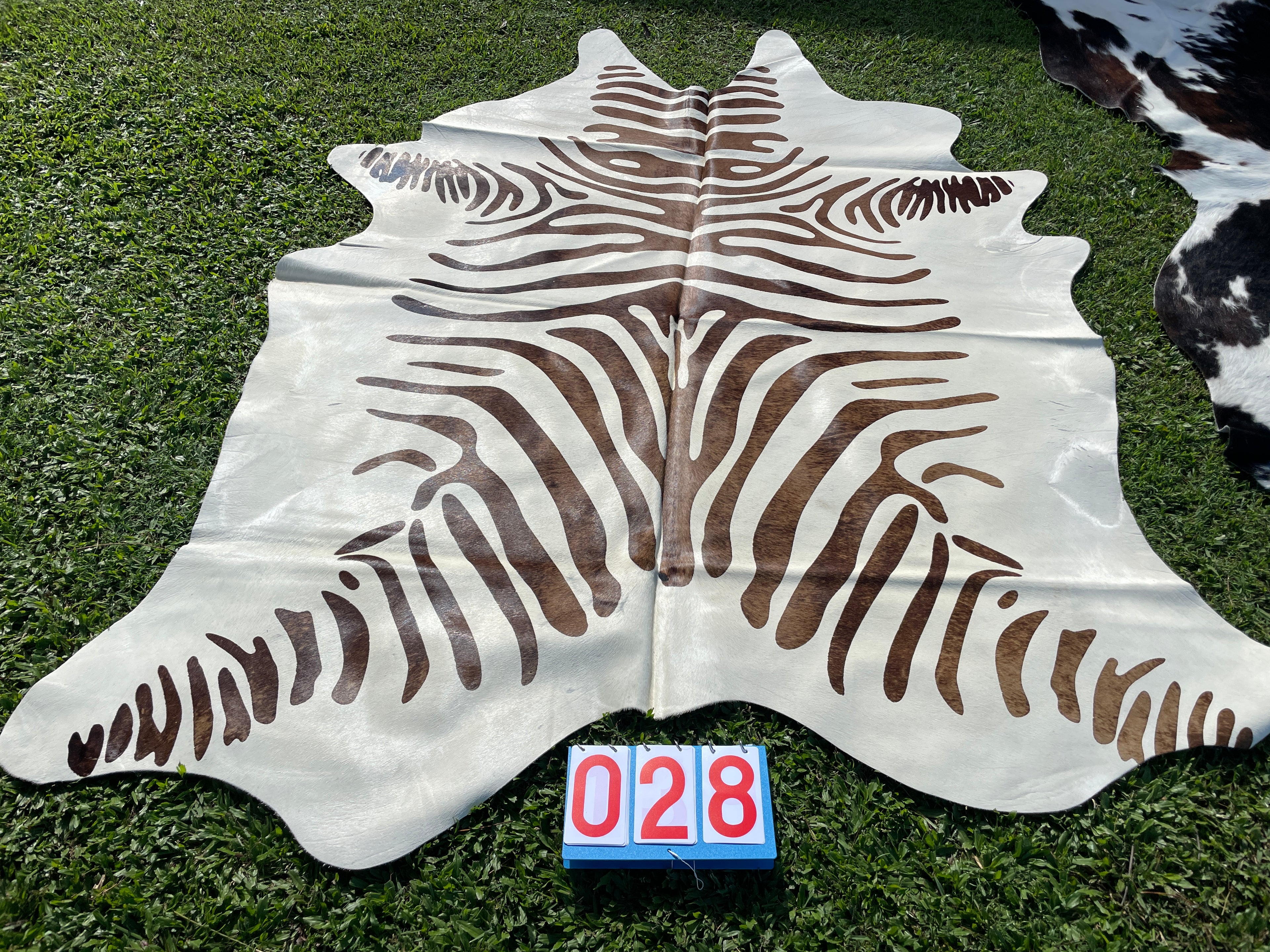 Cowhides - Metallic/ Printed 28