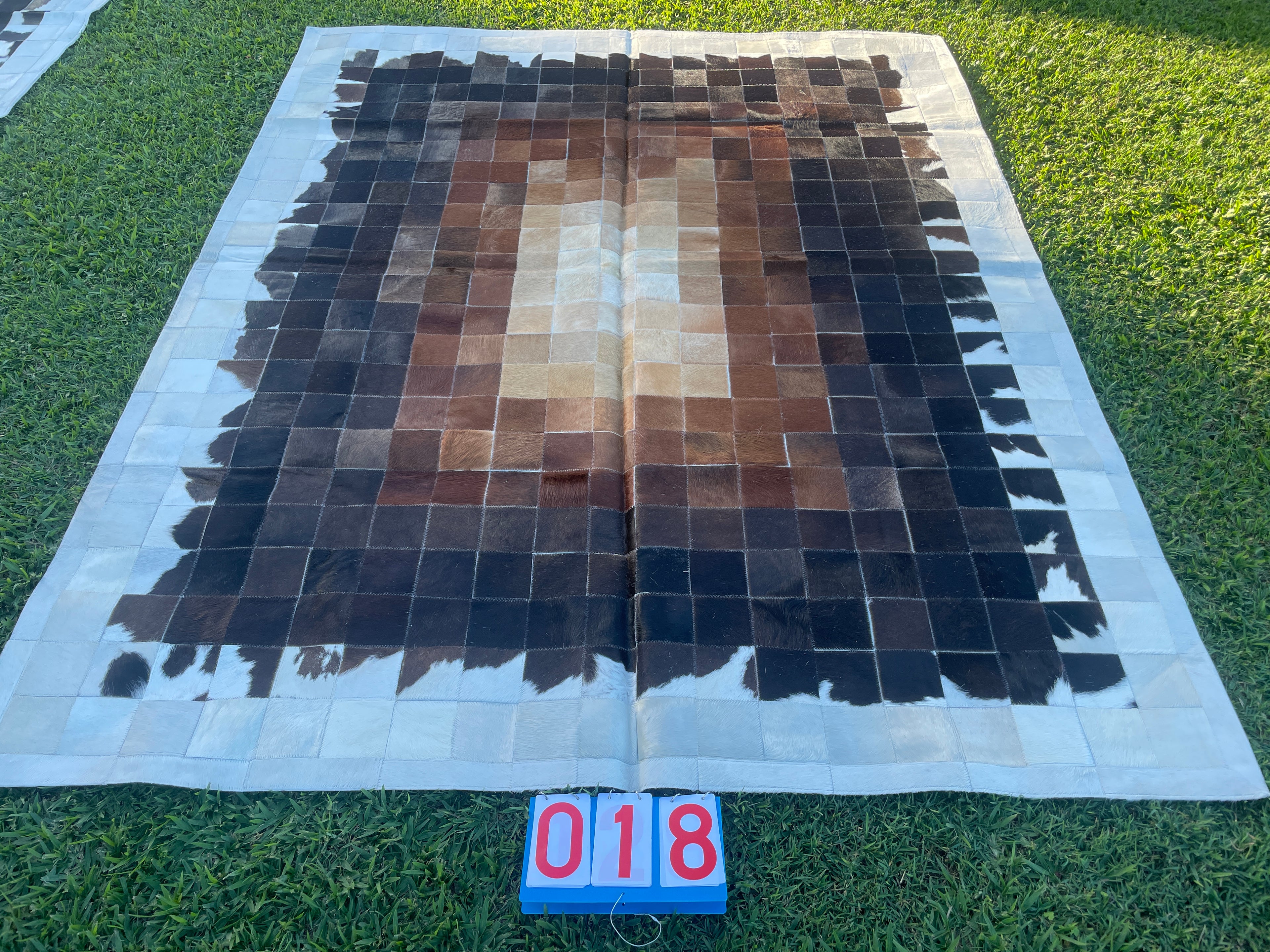 Cowhide - Patchwork Rug 18