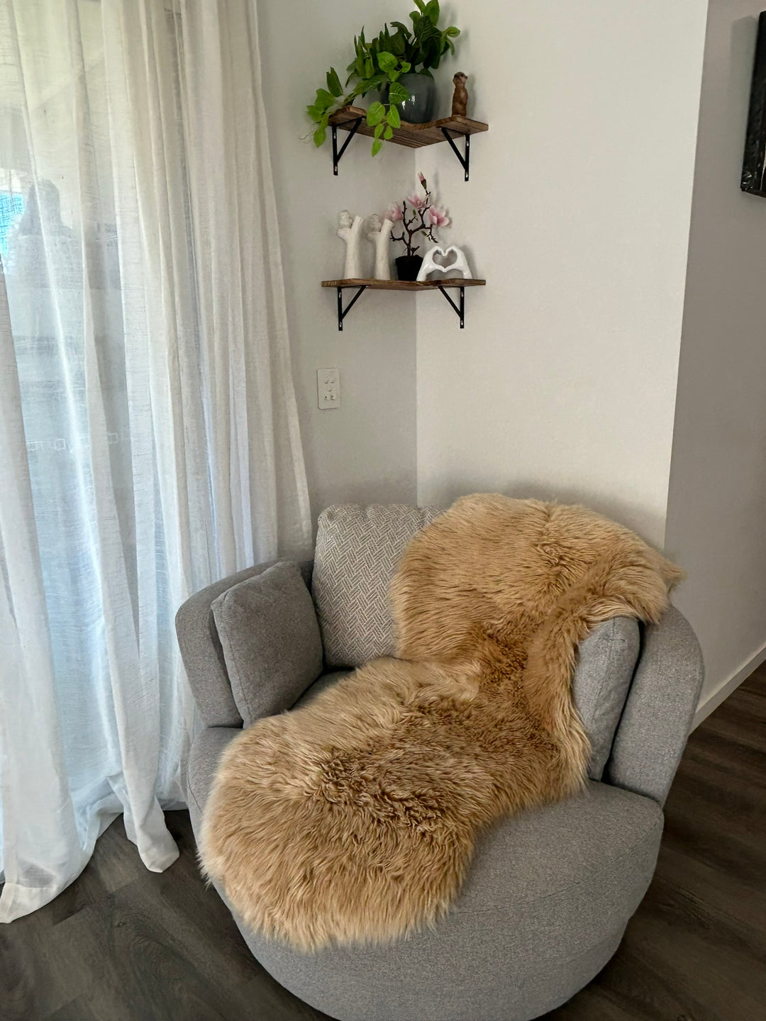 Sheepskin Rug - Tan