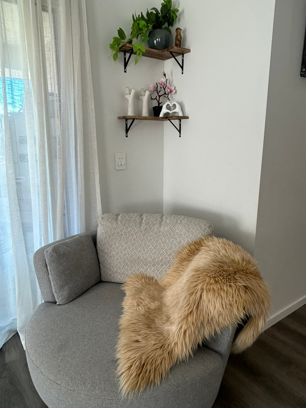 Sheepskin Rug - Tan