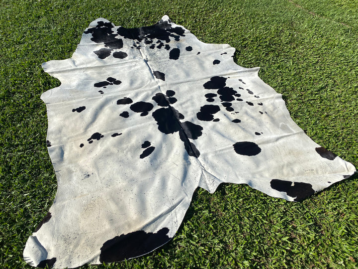 Cowhide Black and White - 025